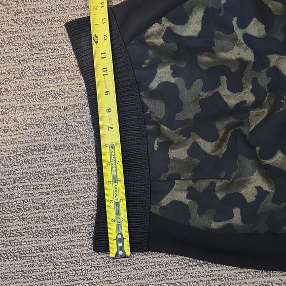 Maeve Camo Pencil Skirt Size 8 - Picture 9 of 16